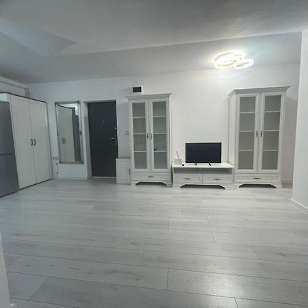 Apartament 2 Camere Tirgu Jiu 塔古玖 外观 照片