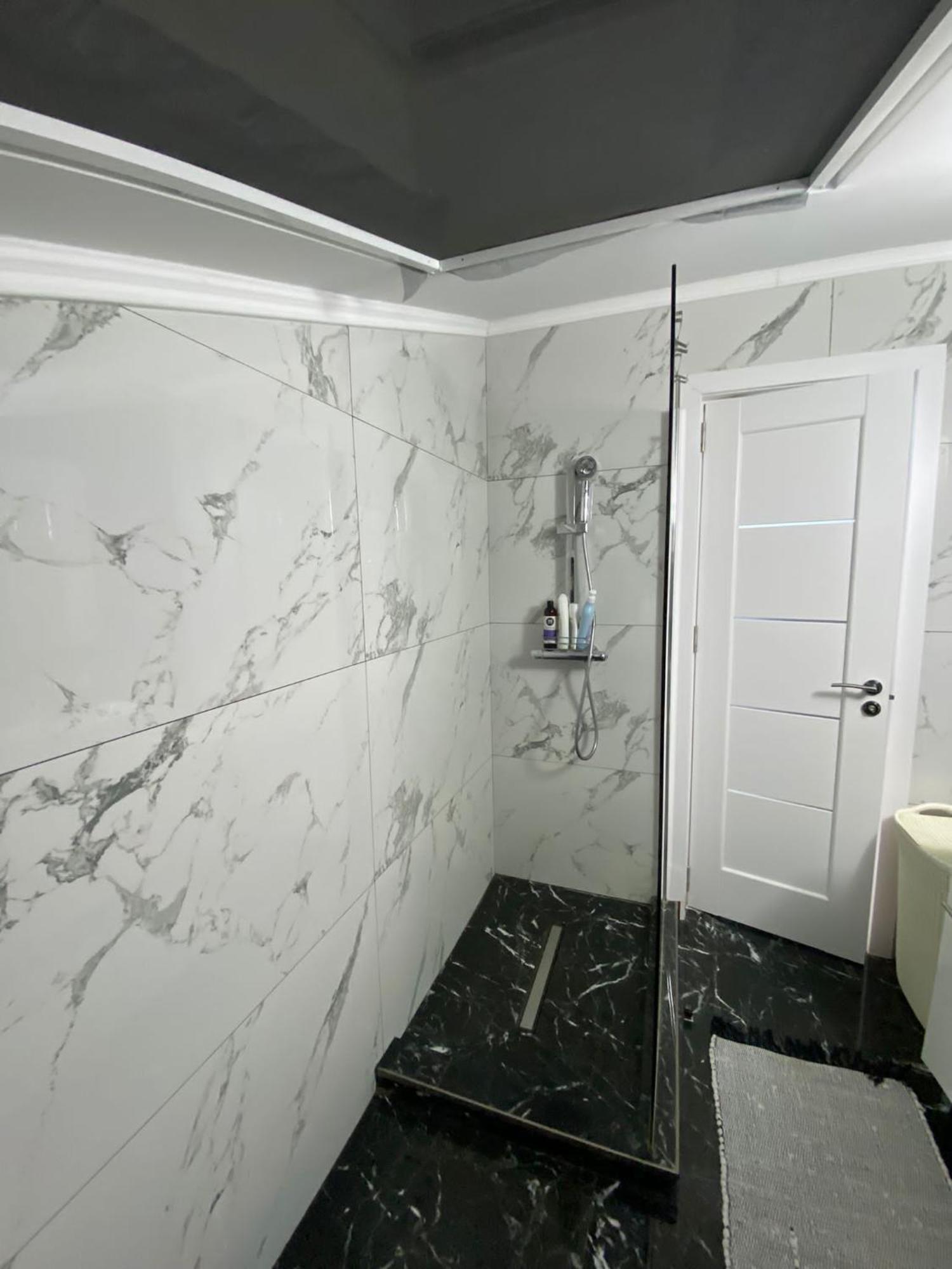 Apartament 2 Camere Tirgu Jiu 塔古玖 外观 照片